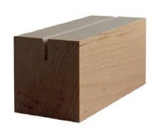 Socles et cubes de bois pour ardoises de table